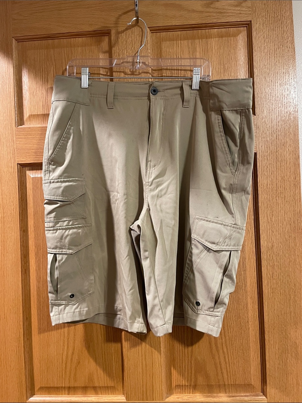 Men's Cargo Shorts in Khaki with Multi-Pocket Utility Design